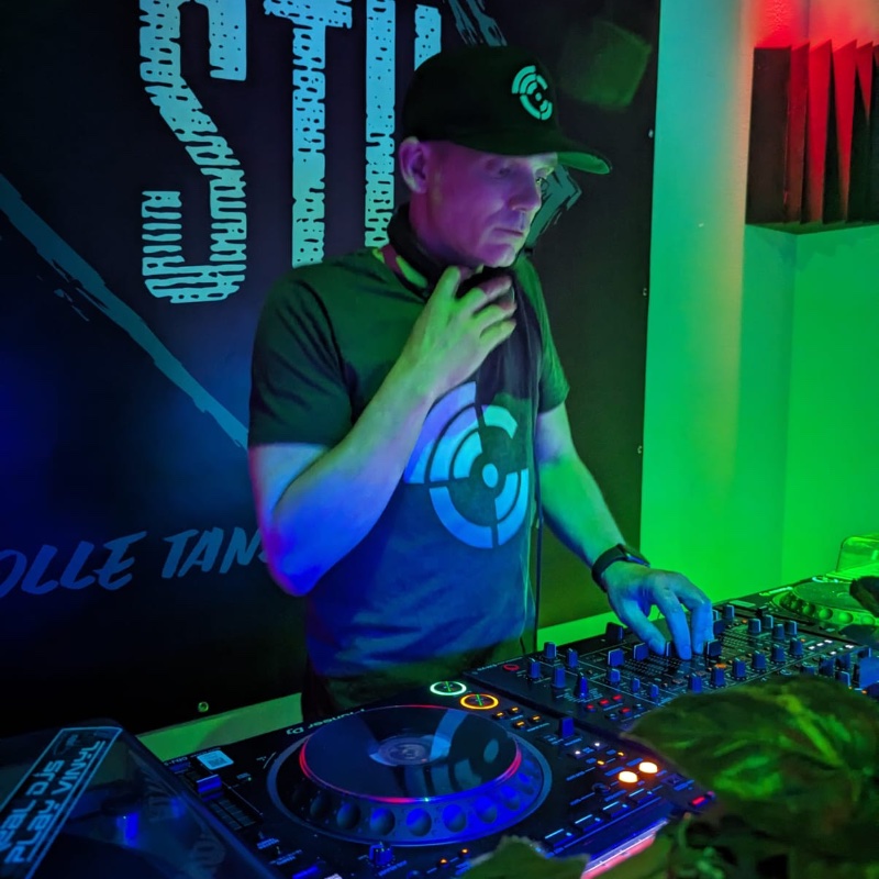 DJ Padini | Deep House, Tech House & Afro House Spezialist für exklusive Events & Lounges