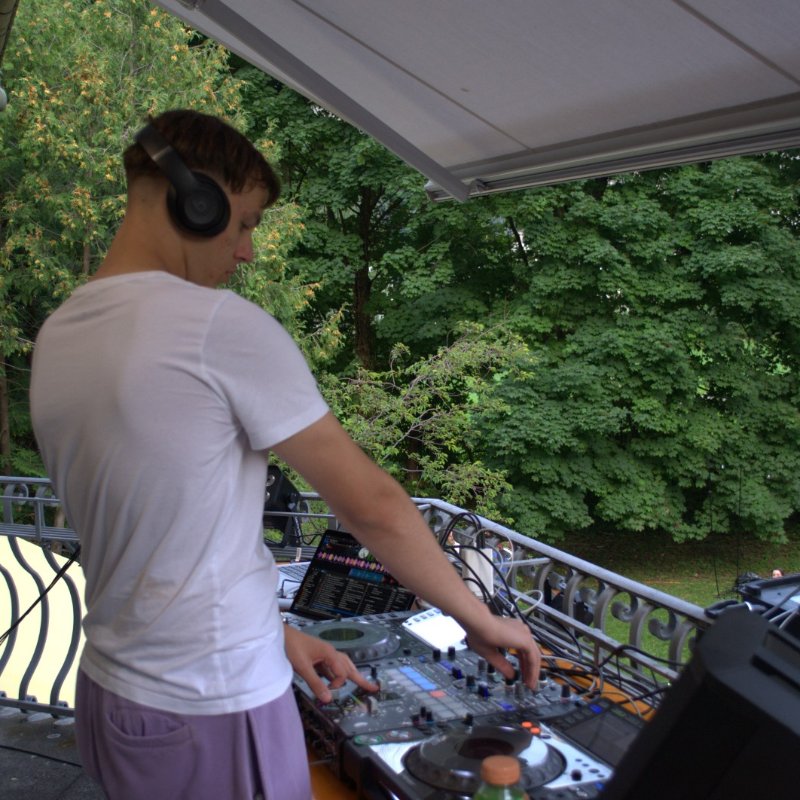 DJ Tha Real